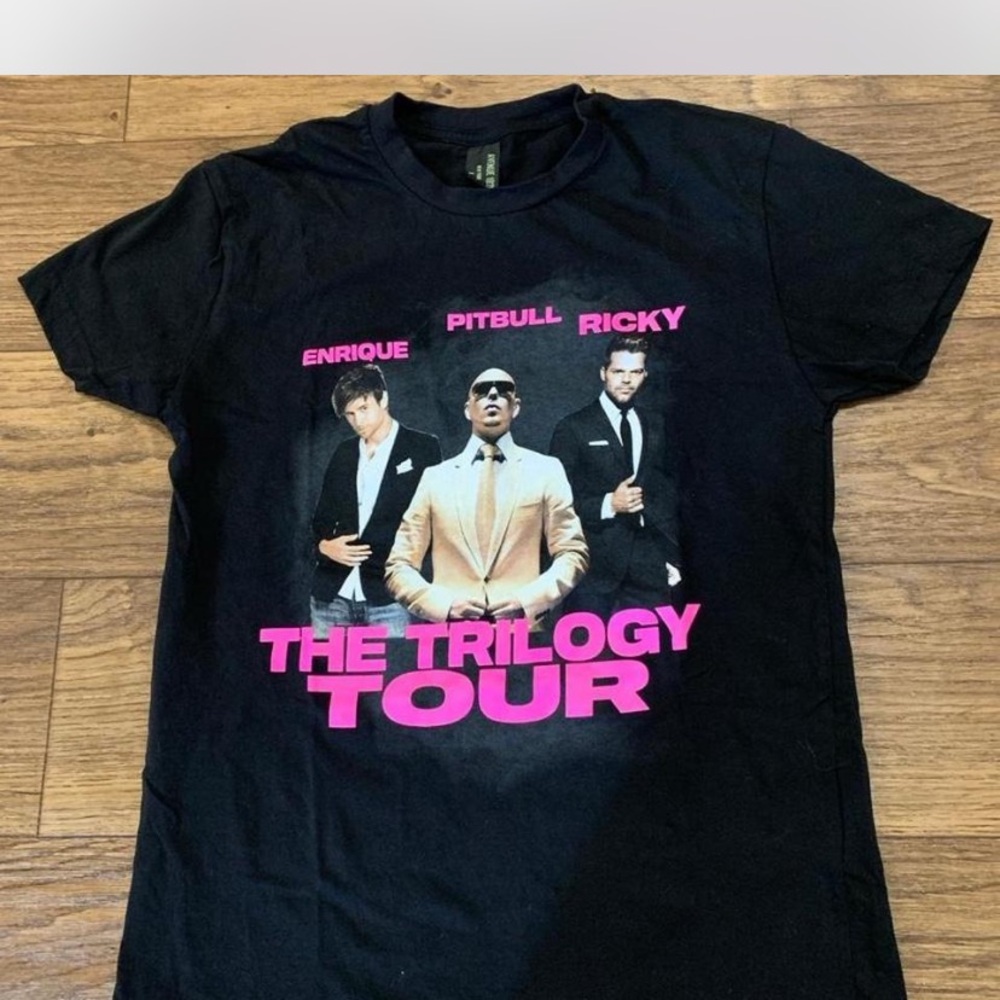 Pitbull Trilogy Ricky Tour Iglesias Enrique Martin 2024 2023 T-Shirt Shirt S